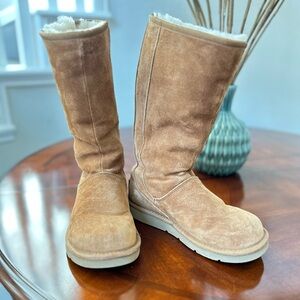 UGG Knightsbridge Boots in size 6